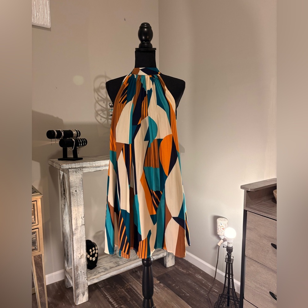 Multi-color geometric print halter neck pleated mini dress